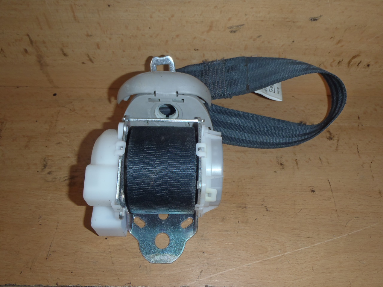 Prostřední pás 2. řada