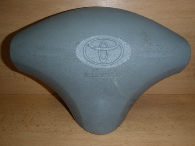 Airbag řidiče Toyota Yaris