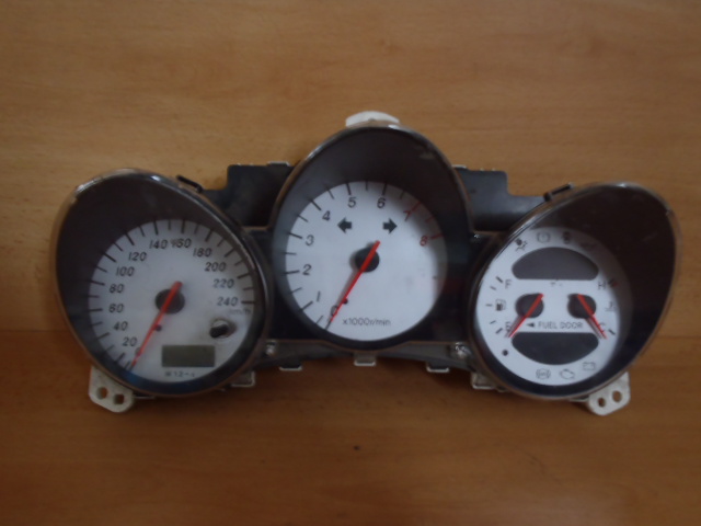 Přístrojová deska Toyota MR2 W12-c