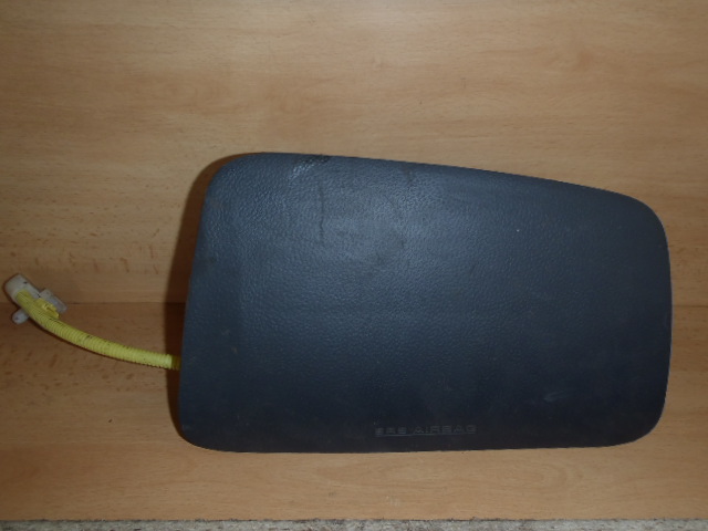 Airbag spolujezdce Toyota RAV4