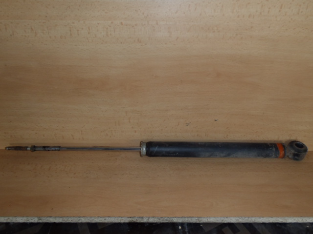 Zadní tlumič  Toyota Yaris Verso 