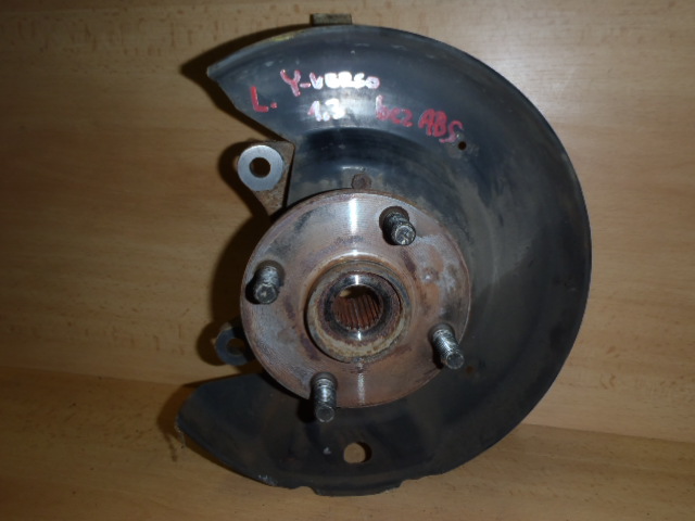 Těhlice Toyota Yaris Verso L. bez ABS