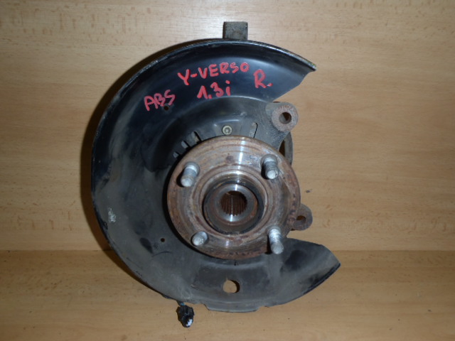 Těhlice Toyota Yaris Verso P. s ABS