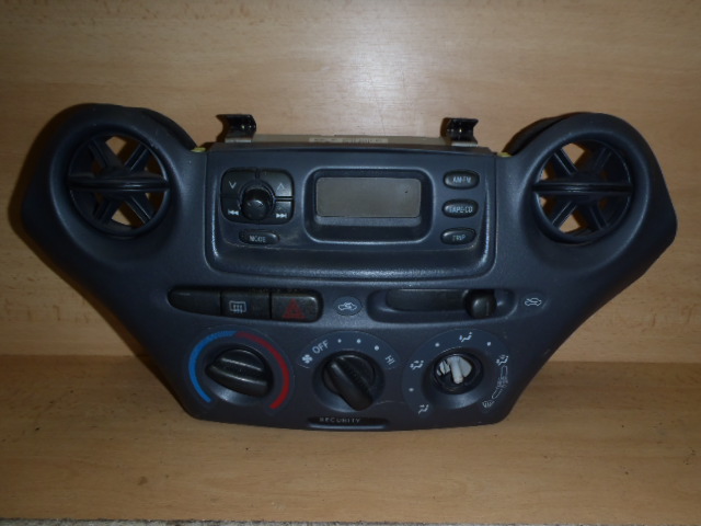 Středový panel Toyota Yaris 1998-2006