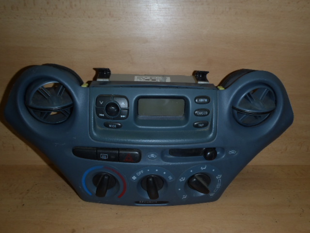 Středový panel Toyota Yaris 1998-2006