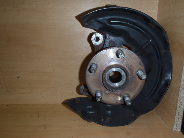 Těhlice Carina E L.bez ABS