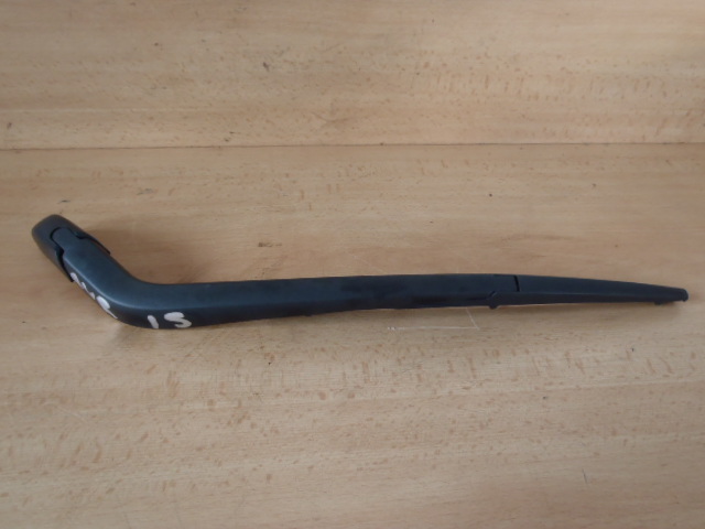 Zadní stěrač Auris