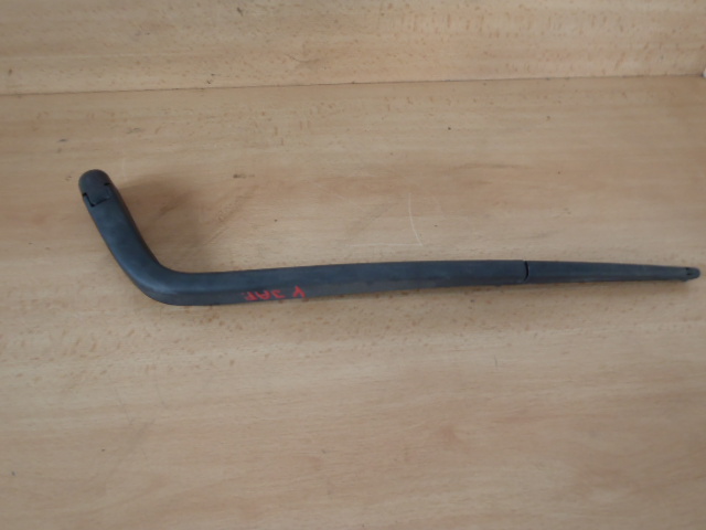 Zadní stěrač Yaris Japonsko