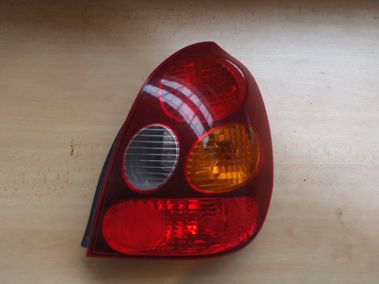 Zadní světlo Corolla P.1997-2002