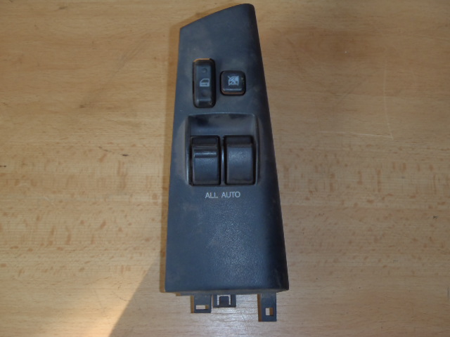 Ovládání oken řidič