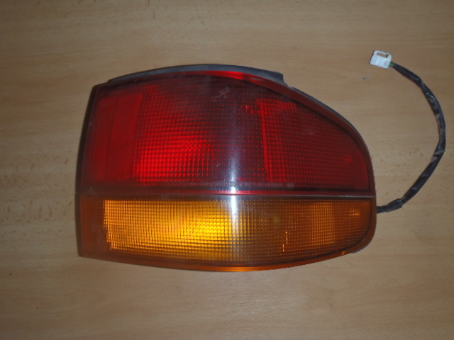 Zadní světlo Camry P.1991-1996 combi