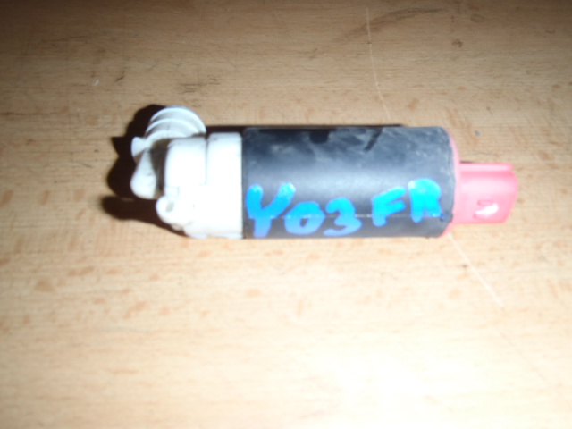 Motorek ostřikovačů