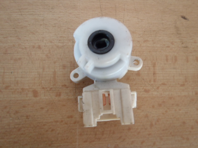 Oříšek pod spínačku