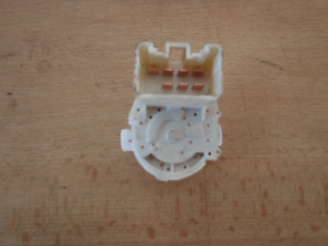 Oříšek pod spínačku