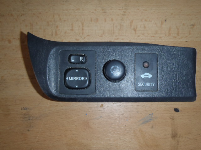 Ovládání zrcátek