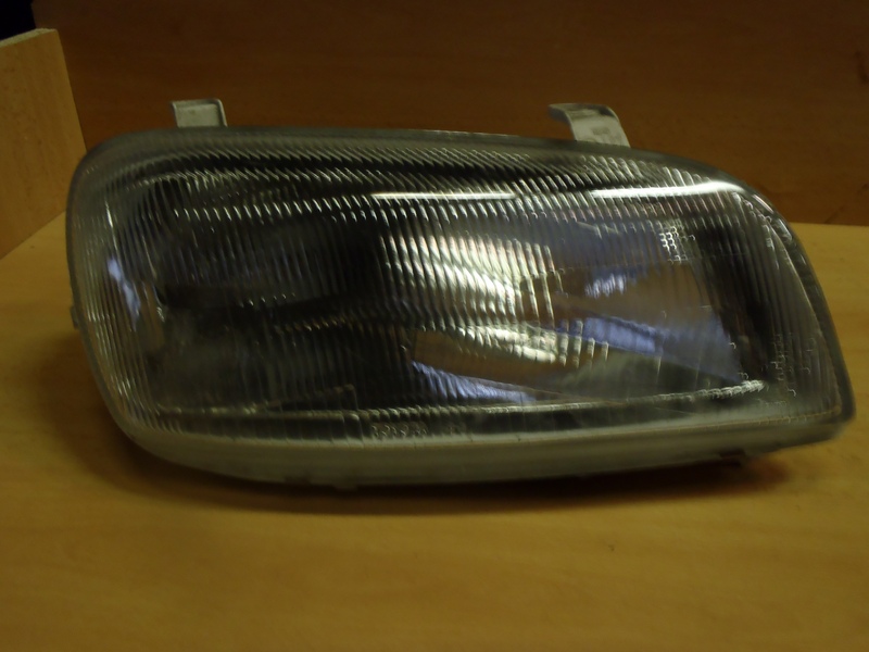 Přední světlo RAV4 P.1994-1998