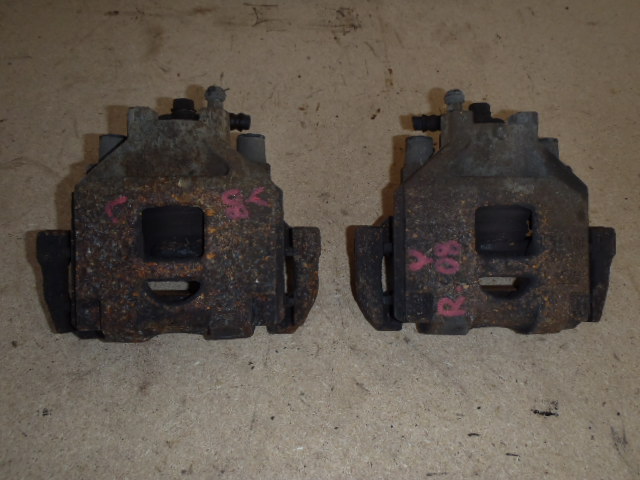 Přední brzdíč L+P