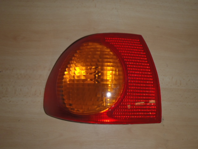 Zadní světlo Corolla L.1997-2002 sedan
