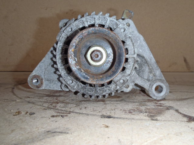 Alternátor 1.4 VVT-i