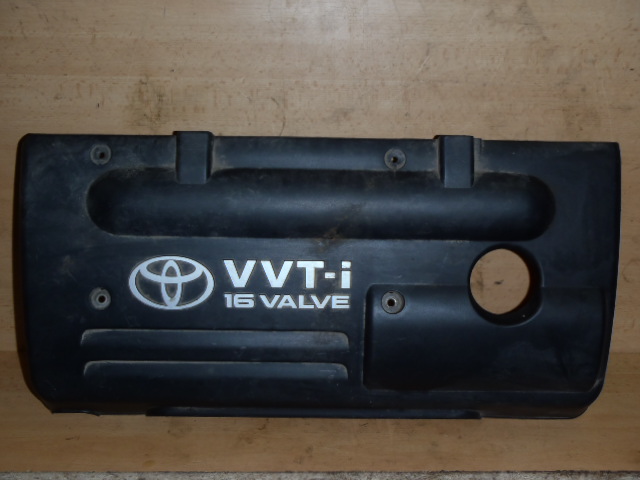 Plastový kryt motoru VVT-i