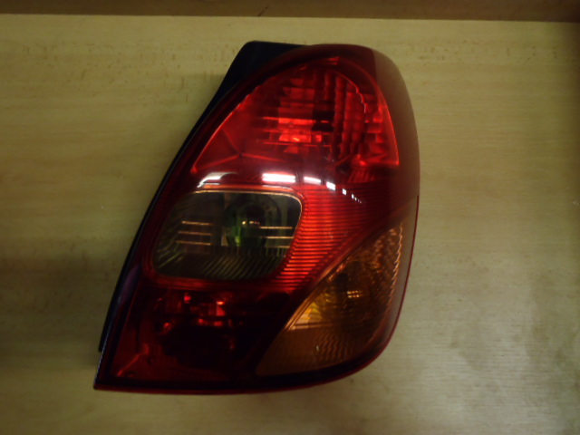 Zadní světlo Corolla Verso P.2001-2004