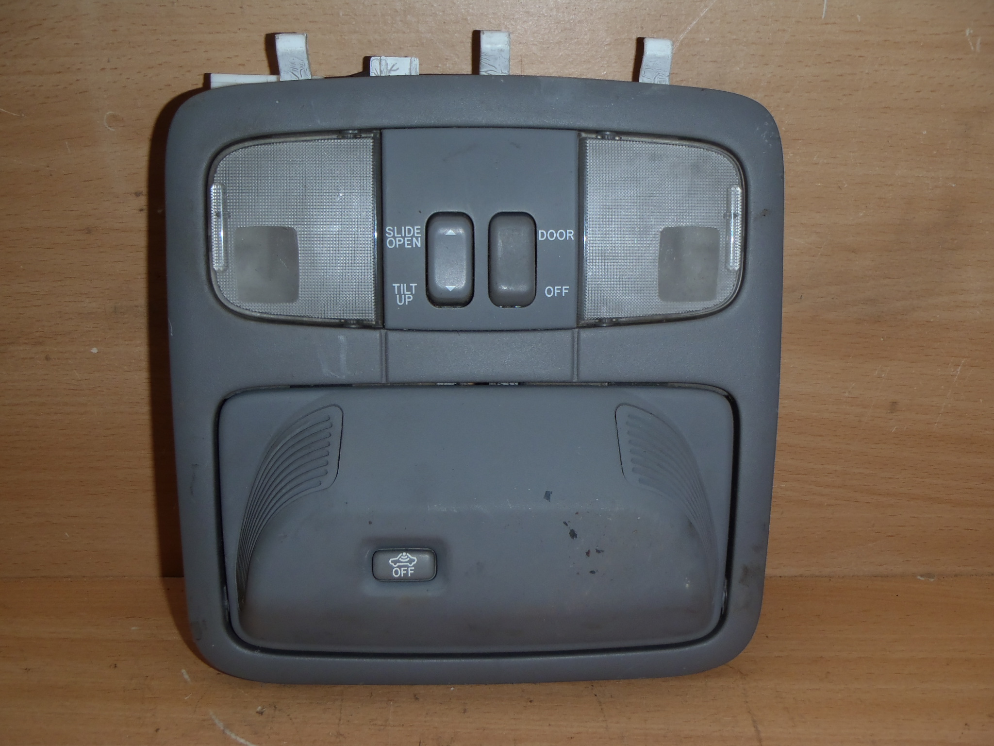 Středový panel se světlem