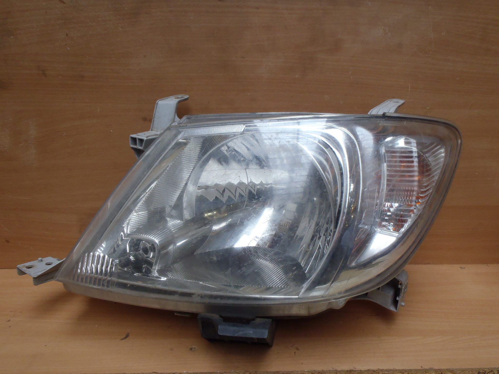 Levé přední světlo