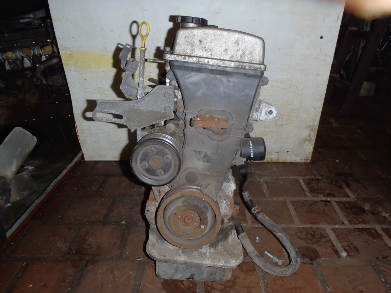 Motor 1.8i  kód 7A-FE