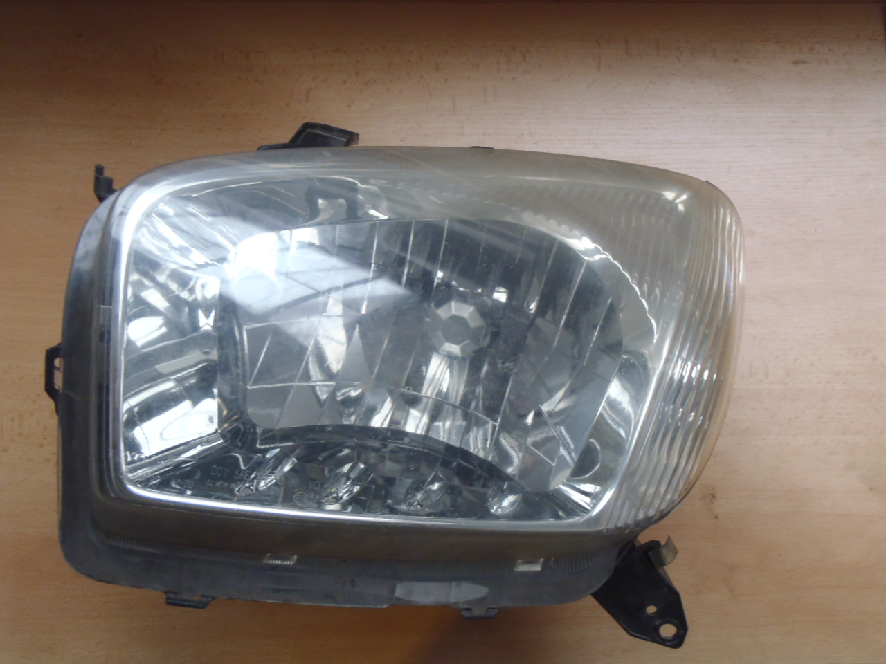 Přední světlo RAV4 L.2000-2003