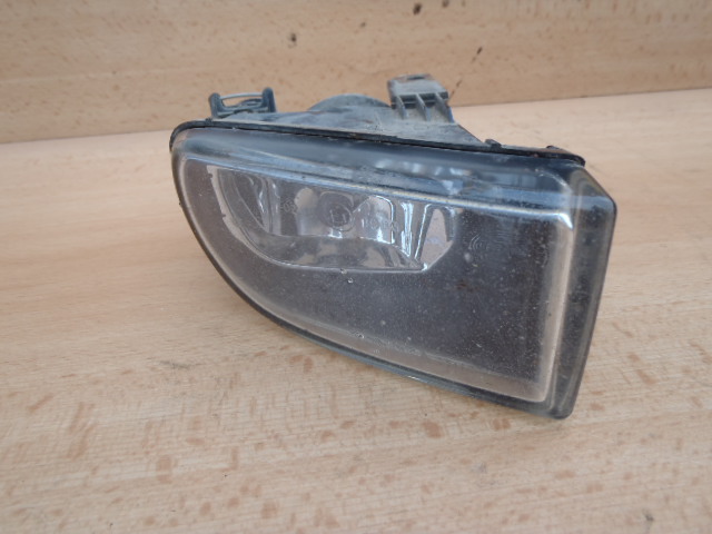 Přední mlhovka Avensis P. 2000-2003