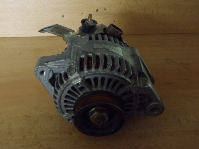 Alternátor Yaris Verso 1.3