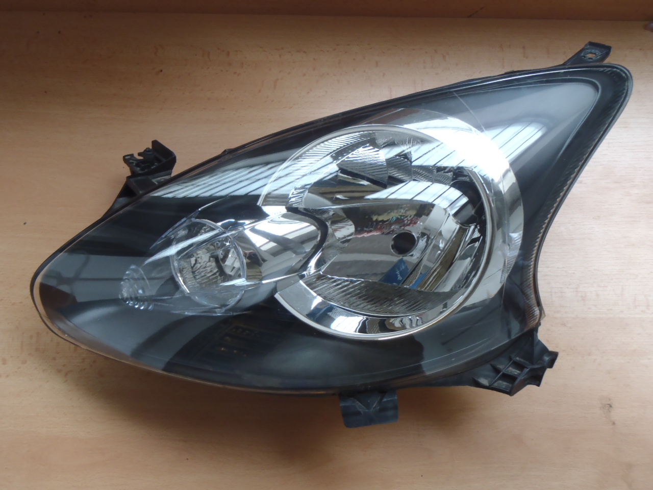 Přední světlo Aygo L.2005-2012