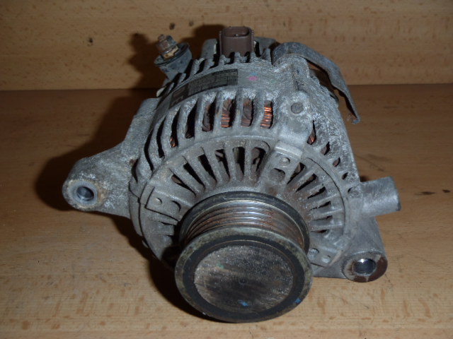 Alternátor Corolla 2.0 D4D