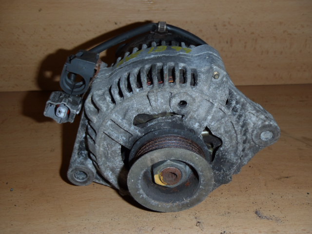 Alternátor Avensis 1.8i