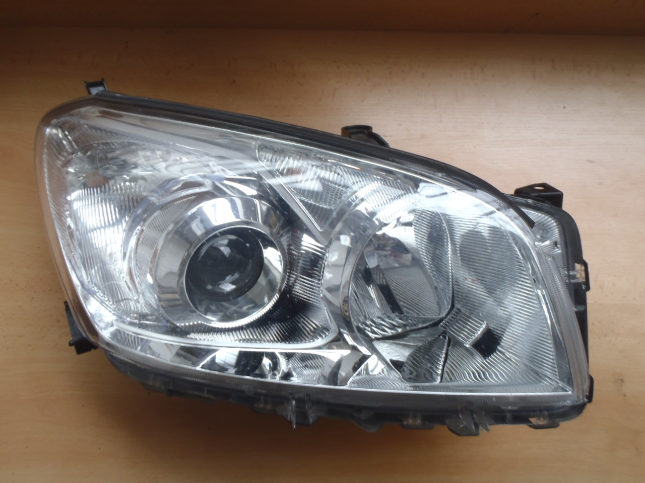 Přední světlo RAV4 P facelift