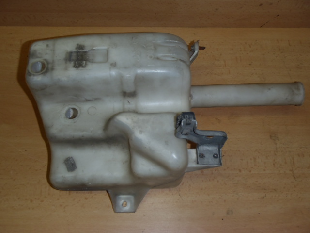 Nádobka ostřikovačů Avensis 1998-2002 combi,liftback