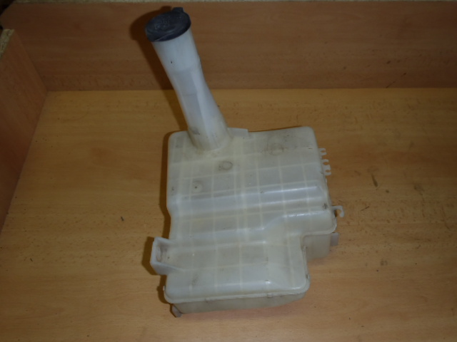 Nádobka ostřikovačů Paseo