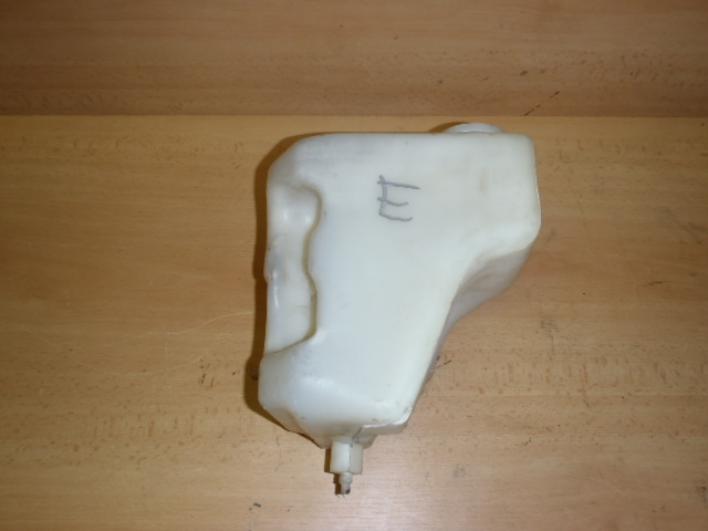 Nádobka ostřikovačů Carina E