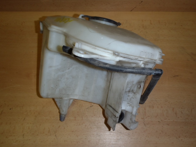 Nádobka ostřikovačů Corolla 1998-2002