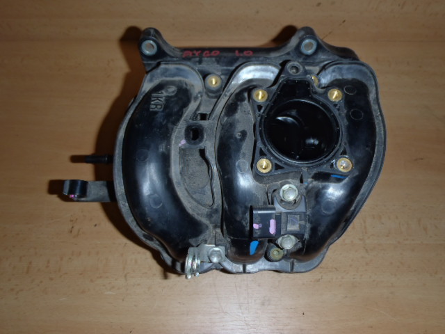 Sání motoru Aygo 1.0 VVT-i