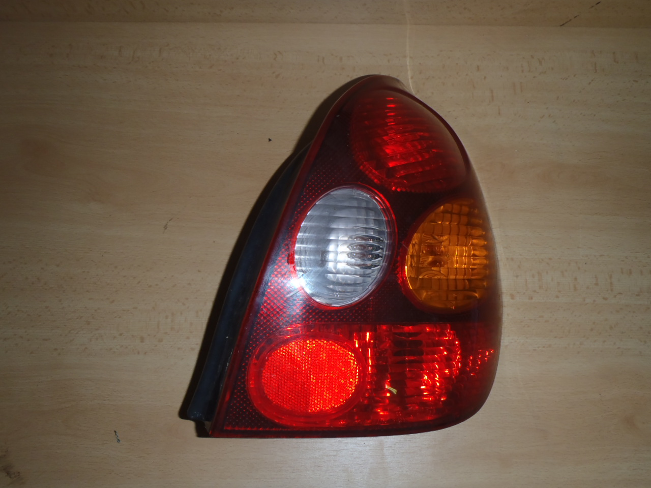 Zadní světlo Corolla P.1997-2002