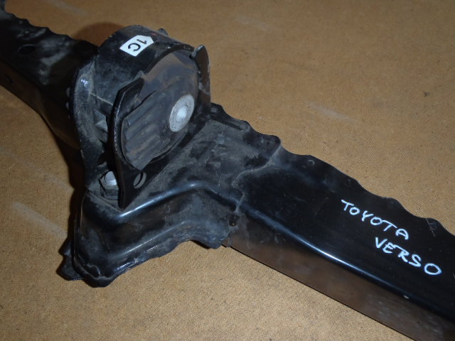 Příčka pod motor Verso