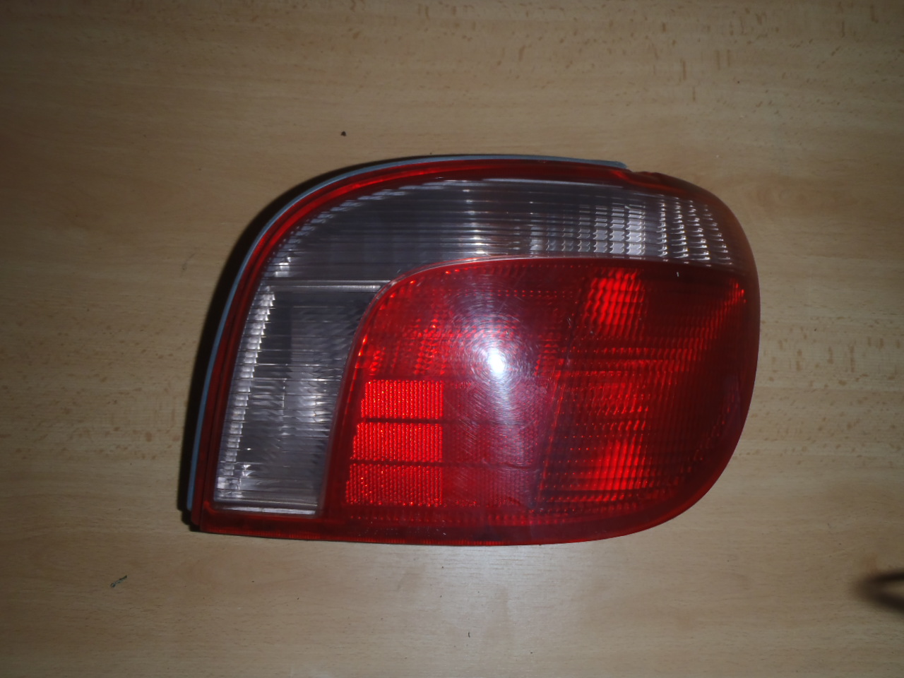 Zadní světlo Yaris P.1998-2002