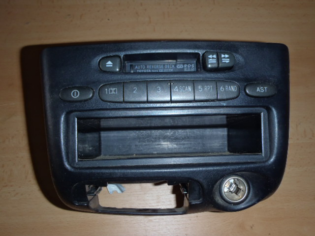Original radio Yaris Verso