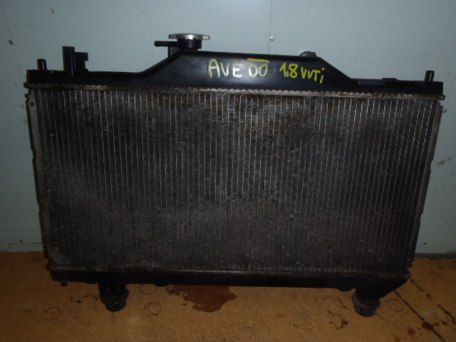 Chladič Avensis 1.6,1.8 VVT-i
