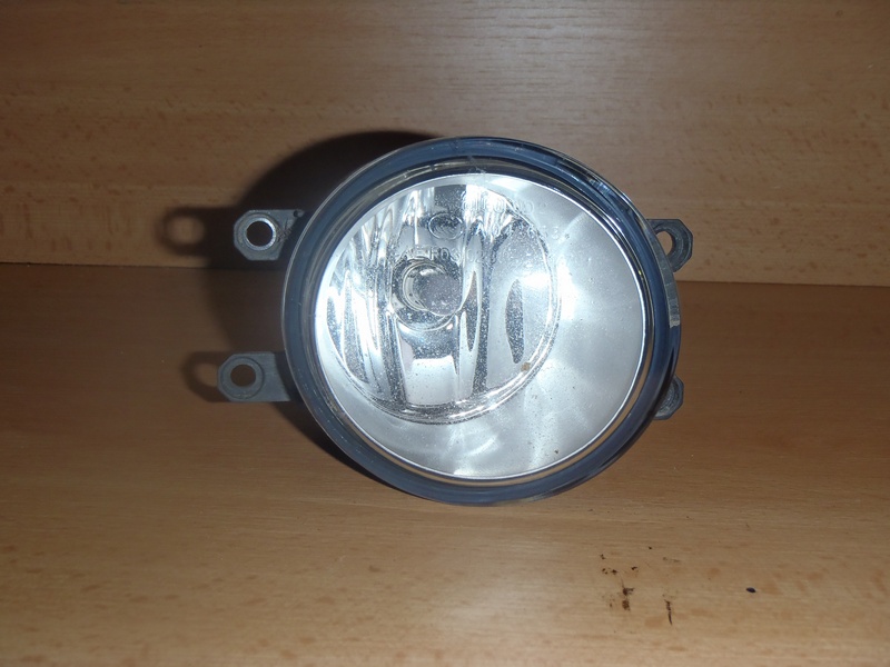 Přední mlhovka Avensis P. 2005-2007