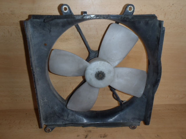 Ventilátor Toyota Corolla 1.3,1.6i
