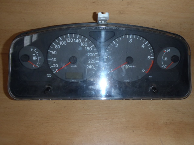 Přístrojová deska Toyota Avensis T34-b