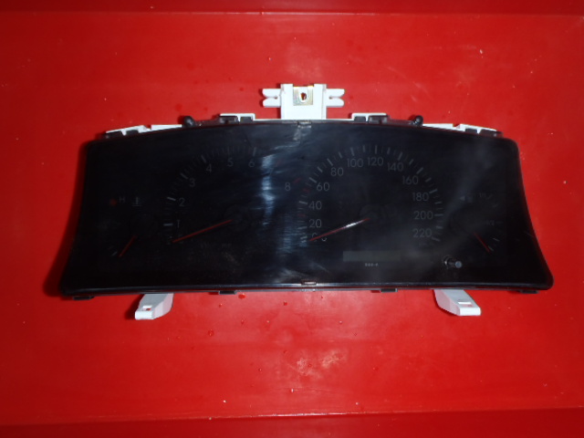 Přístrojová deska Toyota Corolla E68-a