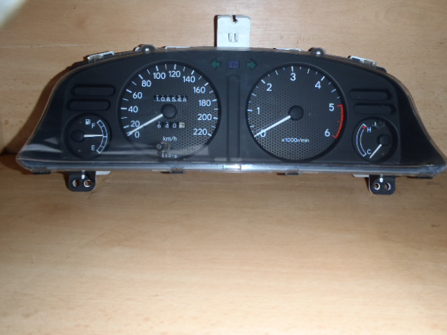 Přístrojová deska Toyota Corolla E53-b